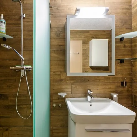 Apartamento Stylish condo w/ parking, terrace, garden access. Riddes