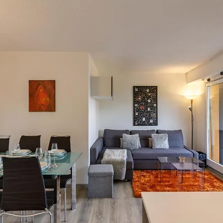 Stylish Condo W/ Parking, Terrace, Garden Access. *