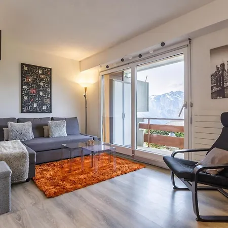 Lejlighed Stylish Condo W/ Parking, Terrace, Garden Access. *