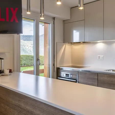 Stylish Condo W/ Parking, Terrace, Garden Access. Lejlighed Riddes