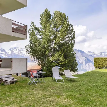 Lejlighed Stylish Condo W/ Parking, Terrace, Garden Access.