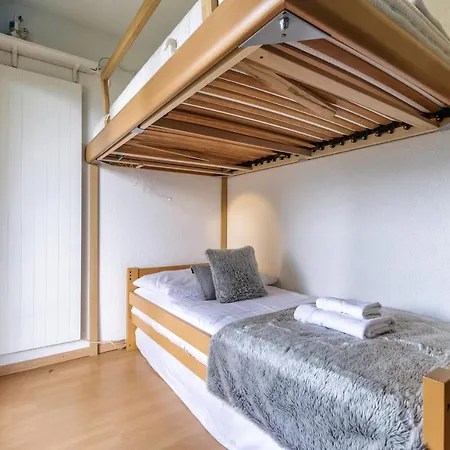 Apartman Stylish Condo W/ Parking, Terrace, Garden Access. *